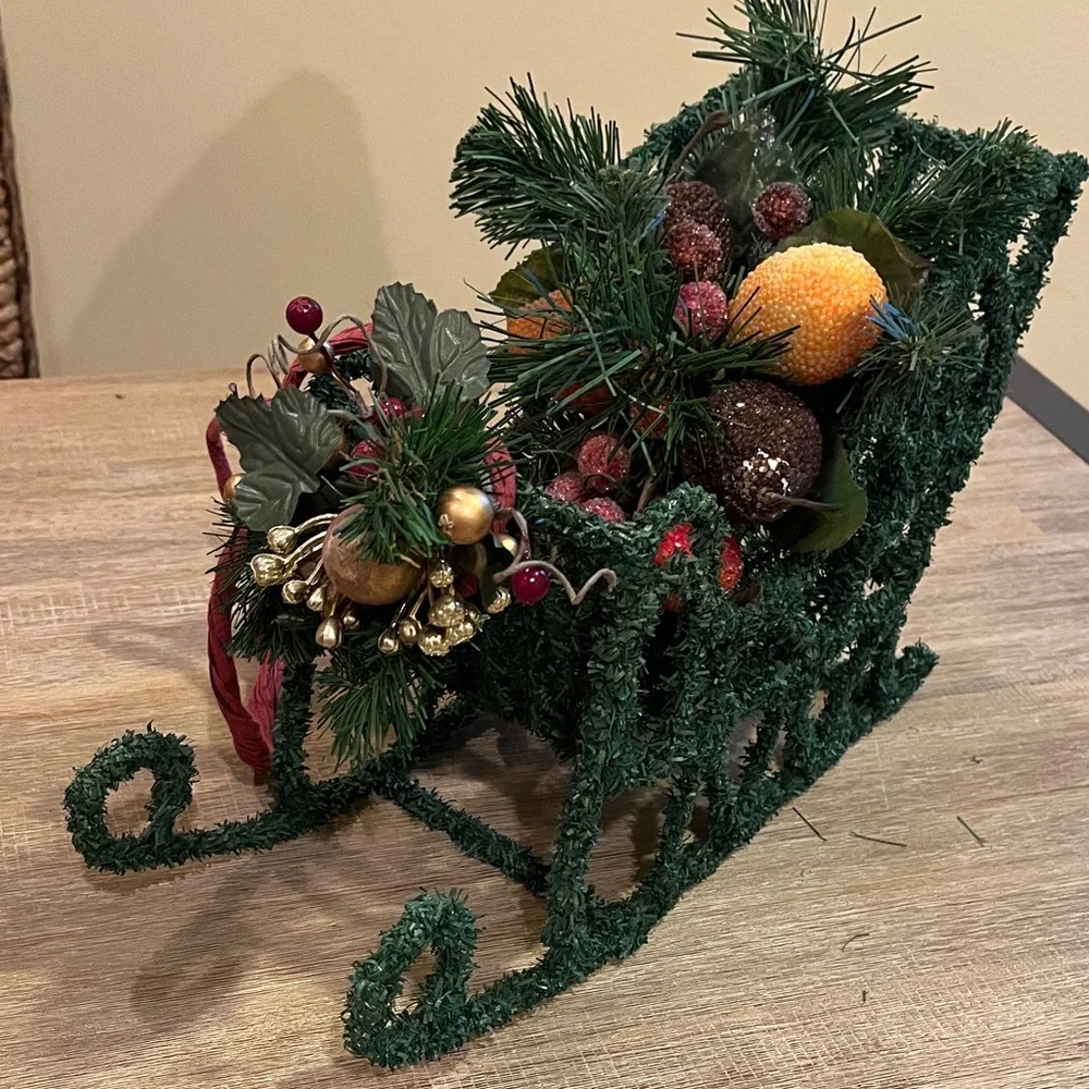 Santa’s Sleigh Decoration